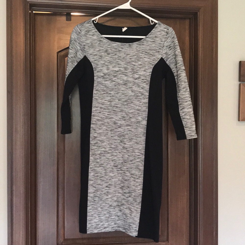 Long sleeve Black/white dress